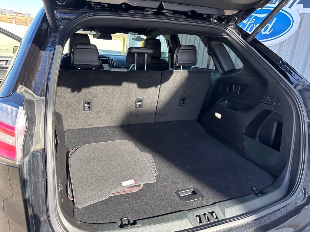 Used 2024 Ford Edge ST-Line image 29