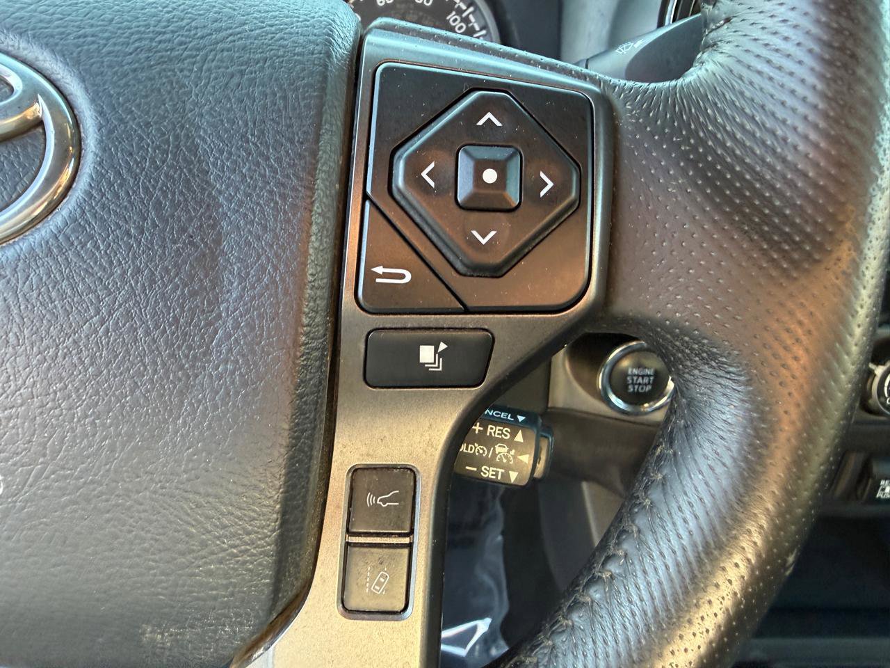 Used 2019 Toyota Tacoma TRD Off-Road w/ Technology Package image 14