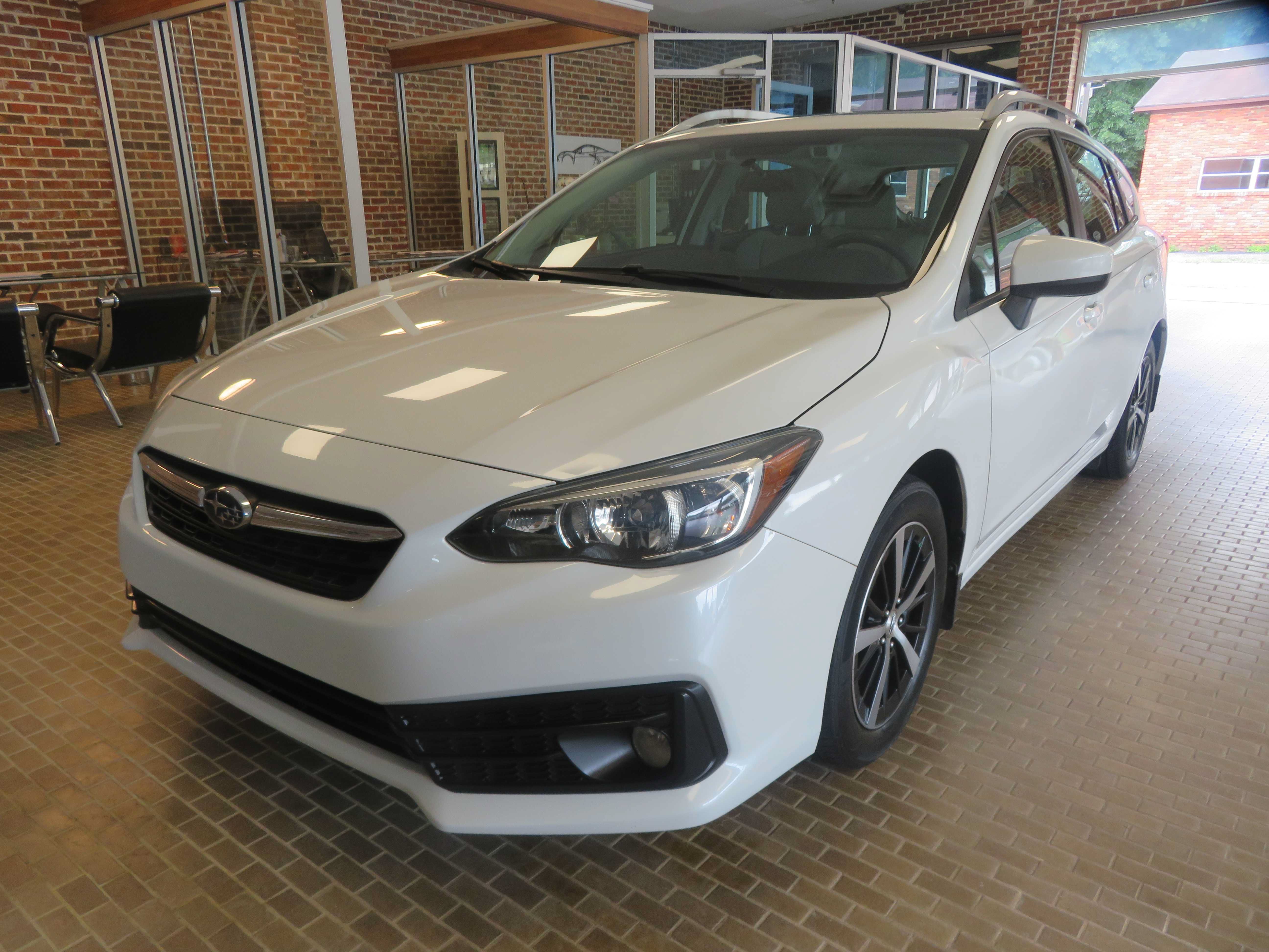 Used 2022 Subaru Impreza 2.0i Premium AWD/4WD image 1