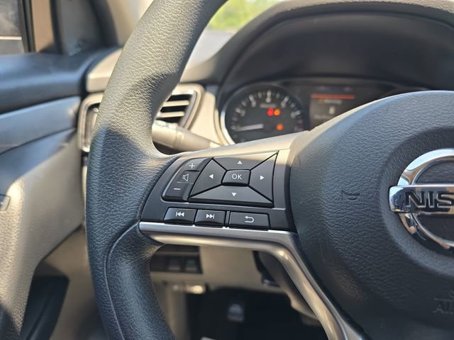 Used 2022 Nissan Rogue Sport S FWD image 21