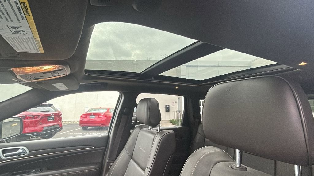 Used 2018 Jeep Grand Cherokee Summit w/ Platinum Series Group image 33