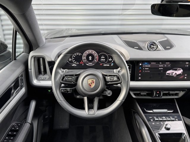Certified 2025 Porsche Cayenne Coupe image 18