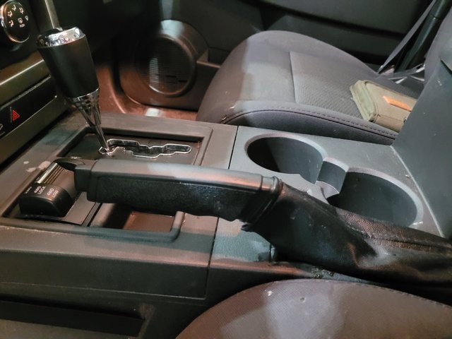 Used 2012 Jeep Liberty Sport image 30