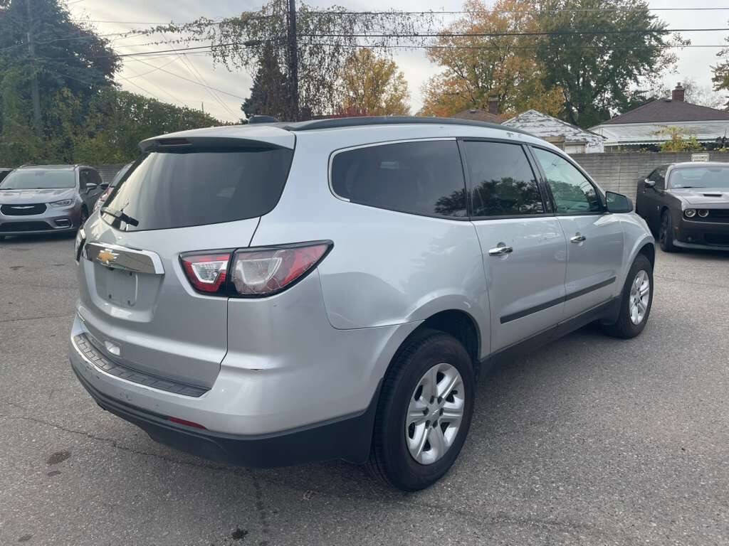 Used 2017 Chevrolet Traverse LS image 6