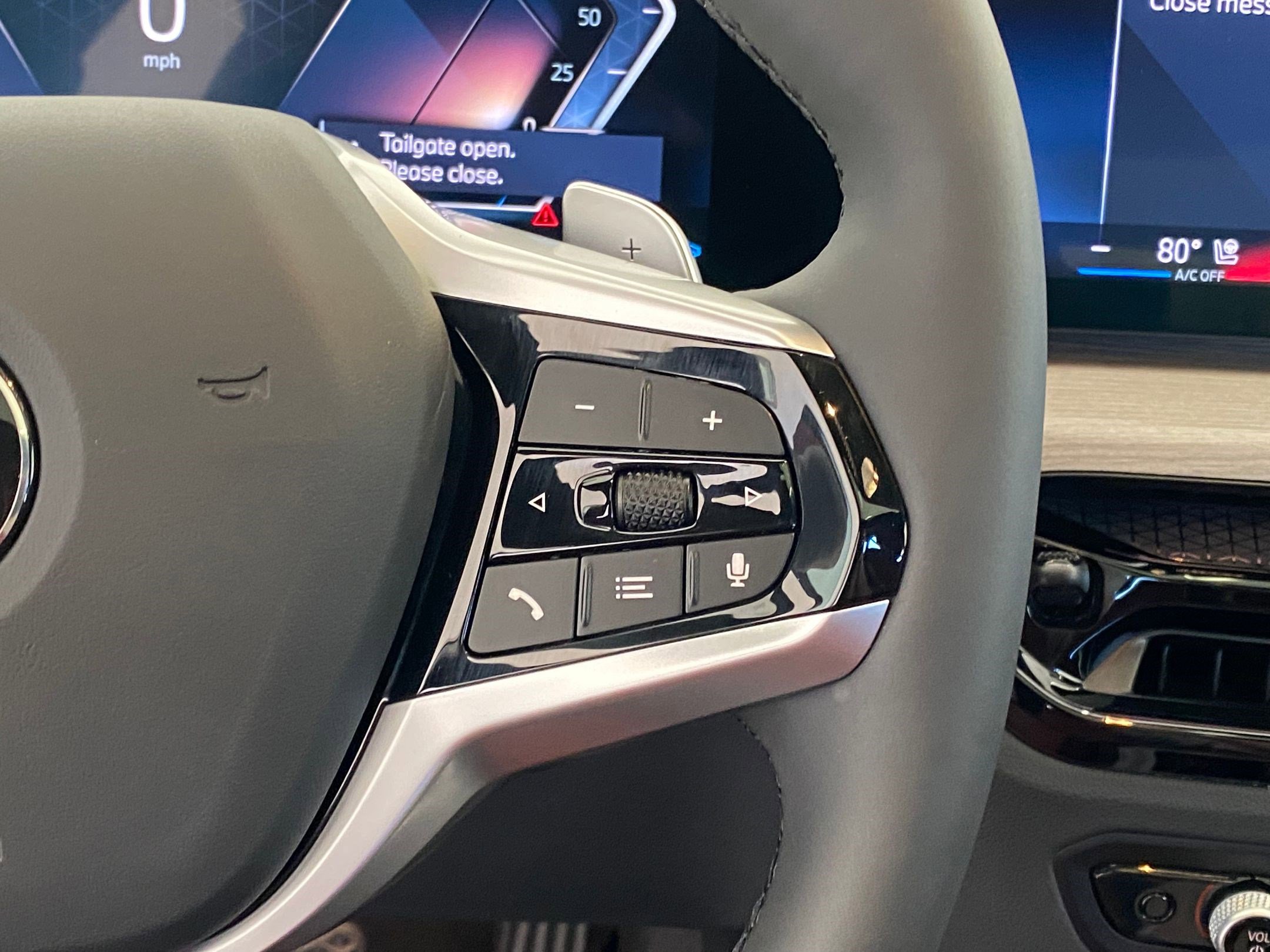 Used 2025 BMW 330i xDrive Sedan image 31