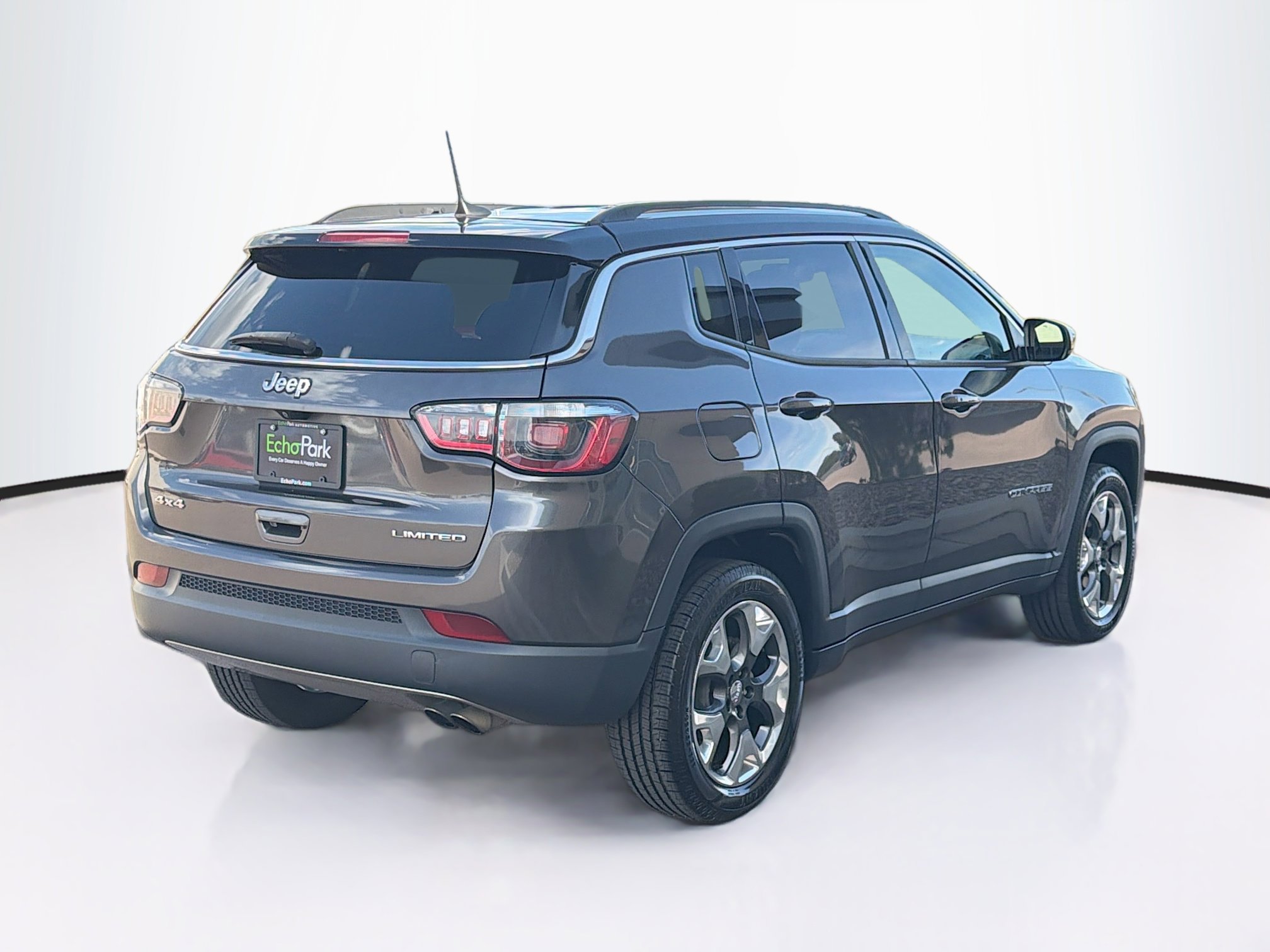 Used 2019 Jeep Compass Limited AWD/4WD image 9