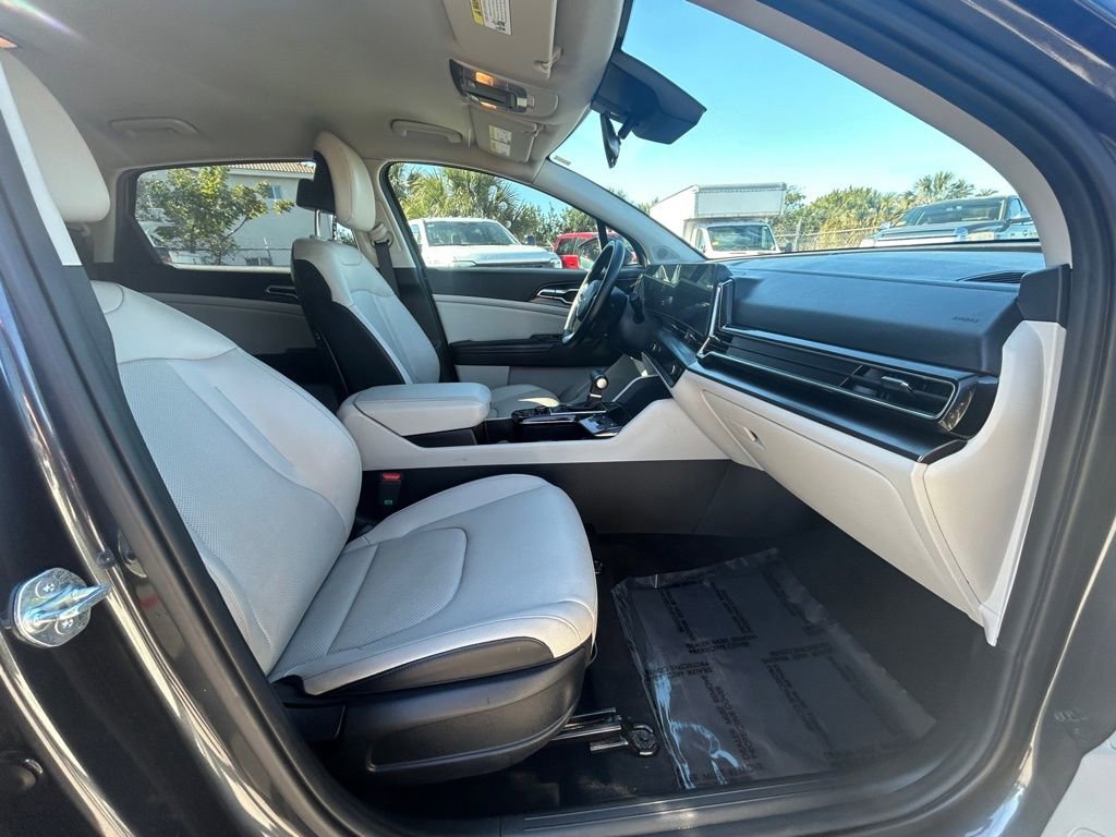 Used 2024 Kia Sportage EX FWD image 23