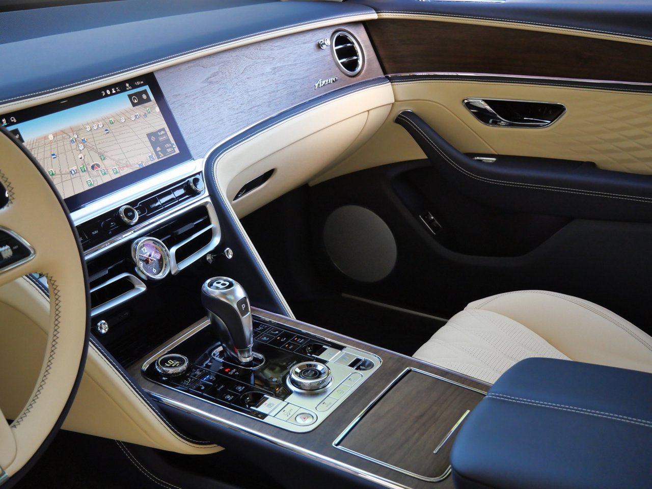 New 2026 Bentley Flying Spur Azure image 15
