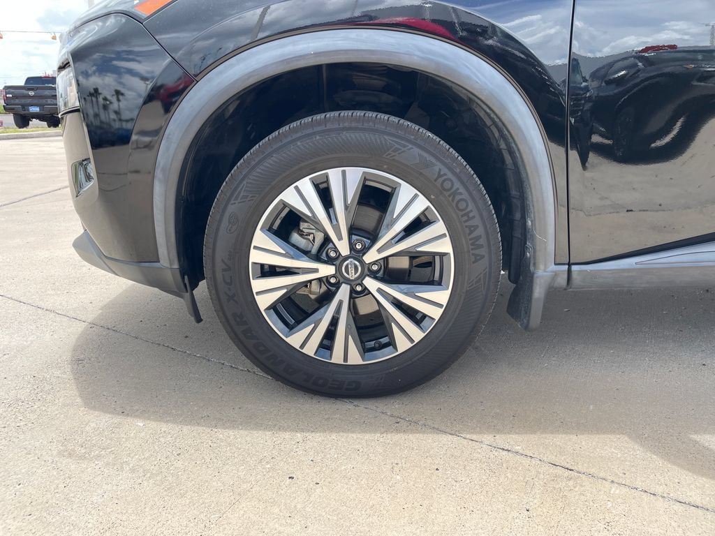 Certified 2021 Nissan Rogue SV FWD image 27