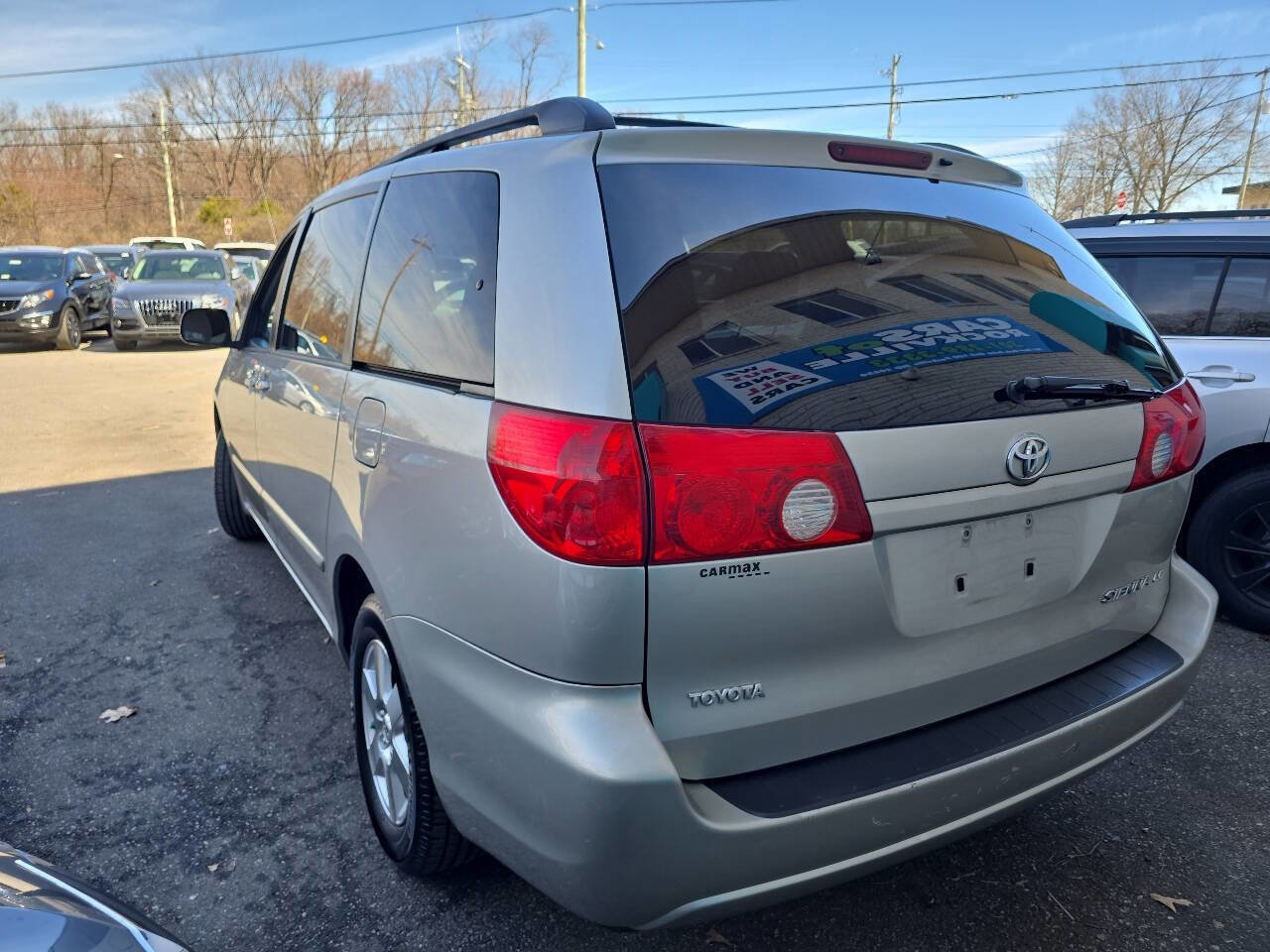 Used 2009 Toyota Sienna LE FWD image 5
