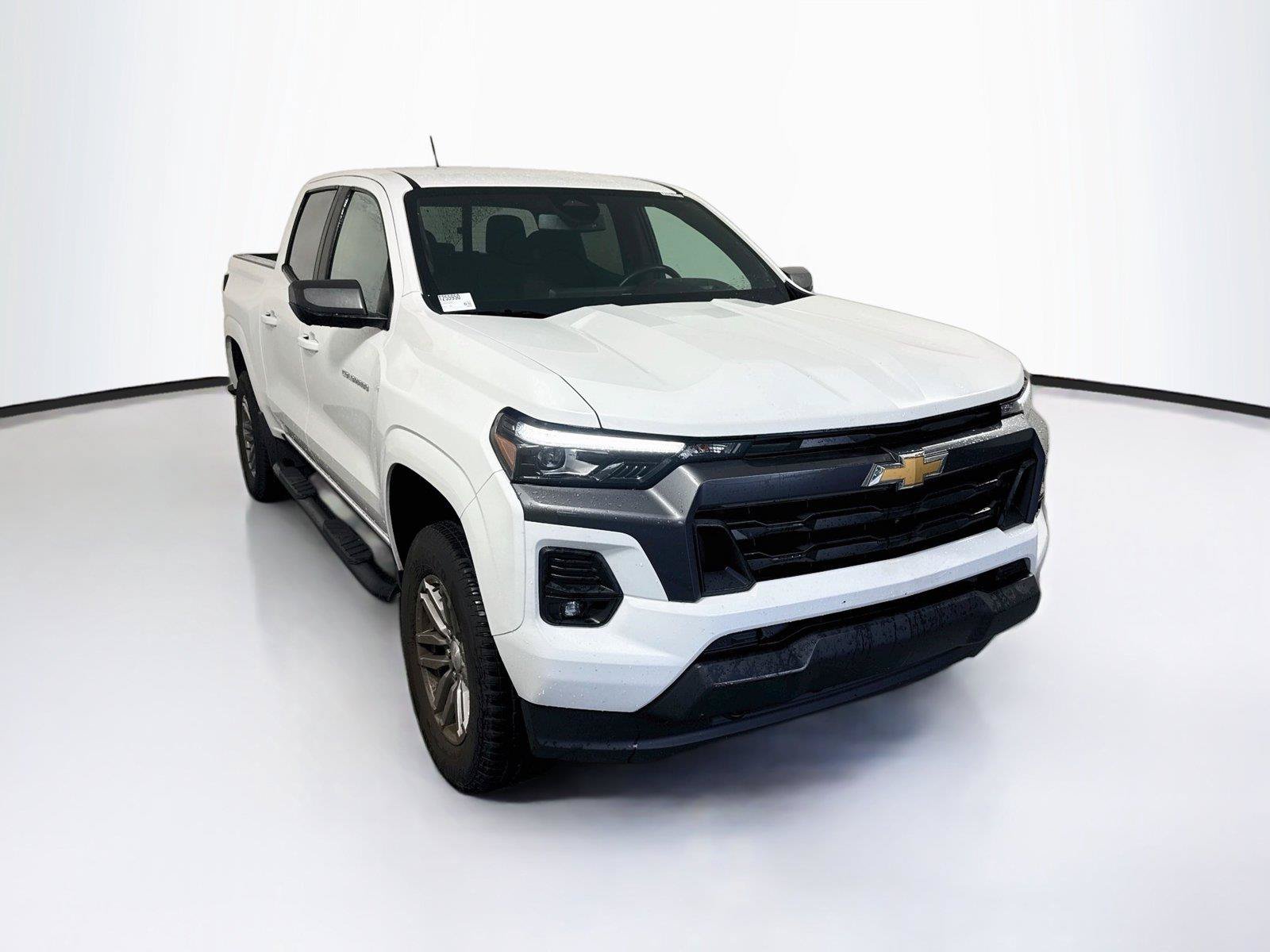Used 2024 Chevrolet Colorado LT w/ LT Convenience Package III AWD/4WD image 7
