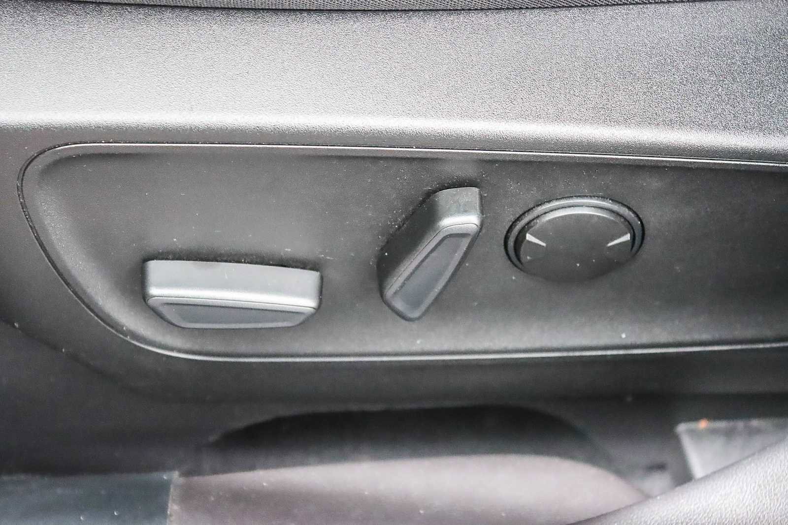 Used 2023 Ford Escape ST-Line Select w/ Tech Pack #2 image 16