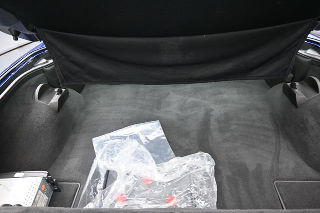 Used 2005 Chevrolet Corvette Coupe w/ Preferred Equipment Group RWD image 19