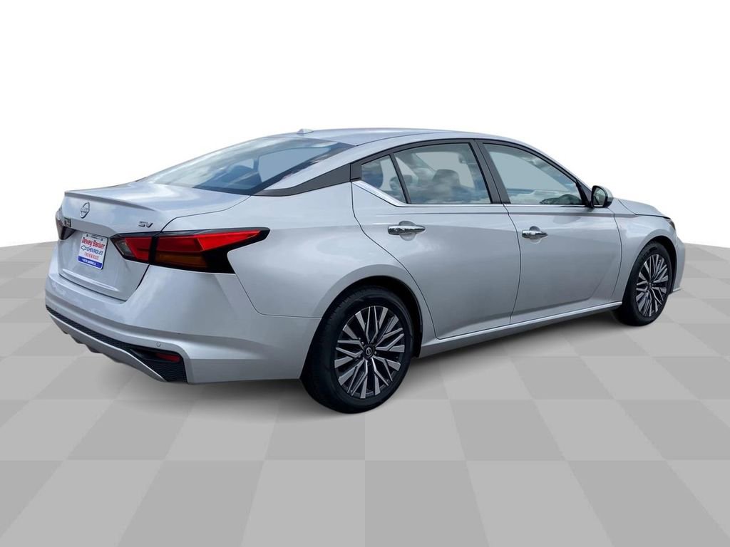 Used 2023 Nissan Altima 2.5 SV image 8