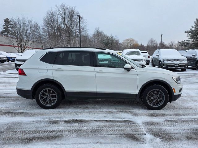 Used 2021 Volkswagen Tiguan SE image 9