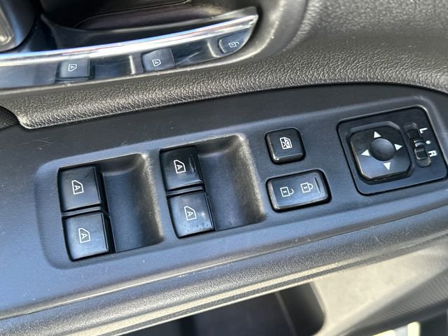 Used 2019 Mitsubishi Outlander ES AWD/4WD image 25