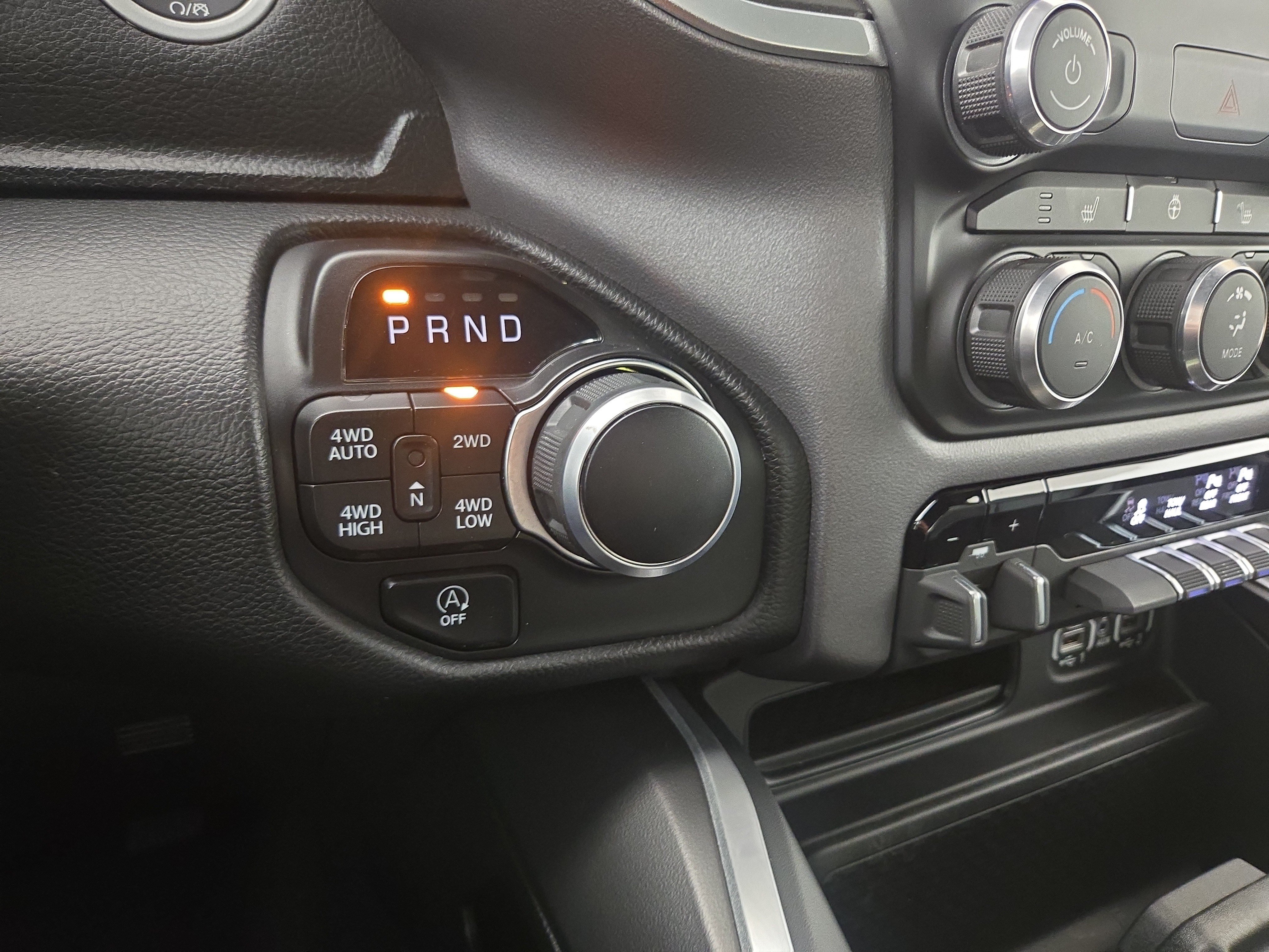 Used 2023 RAM 1500 Big Horn AWD/4WD image 22