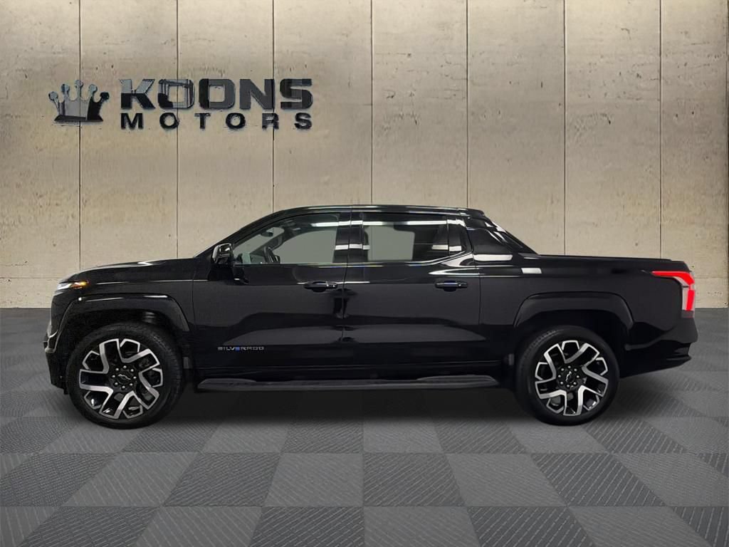 Used 2025 Chevrolet Silverado EV RST AWD/4WD image 6