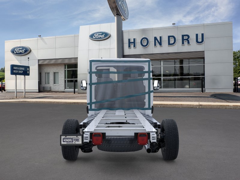 New 2025 Ford E-Transit RWD image 26