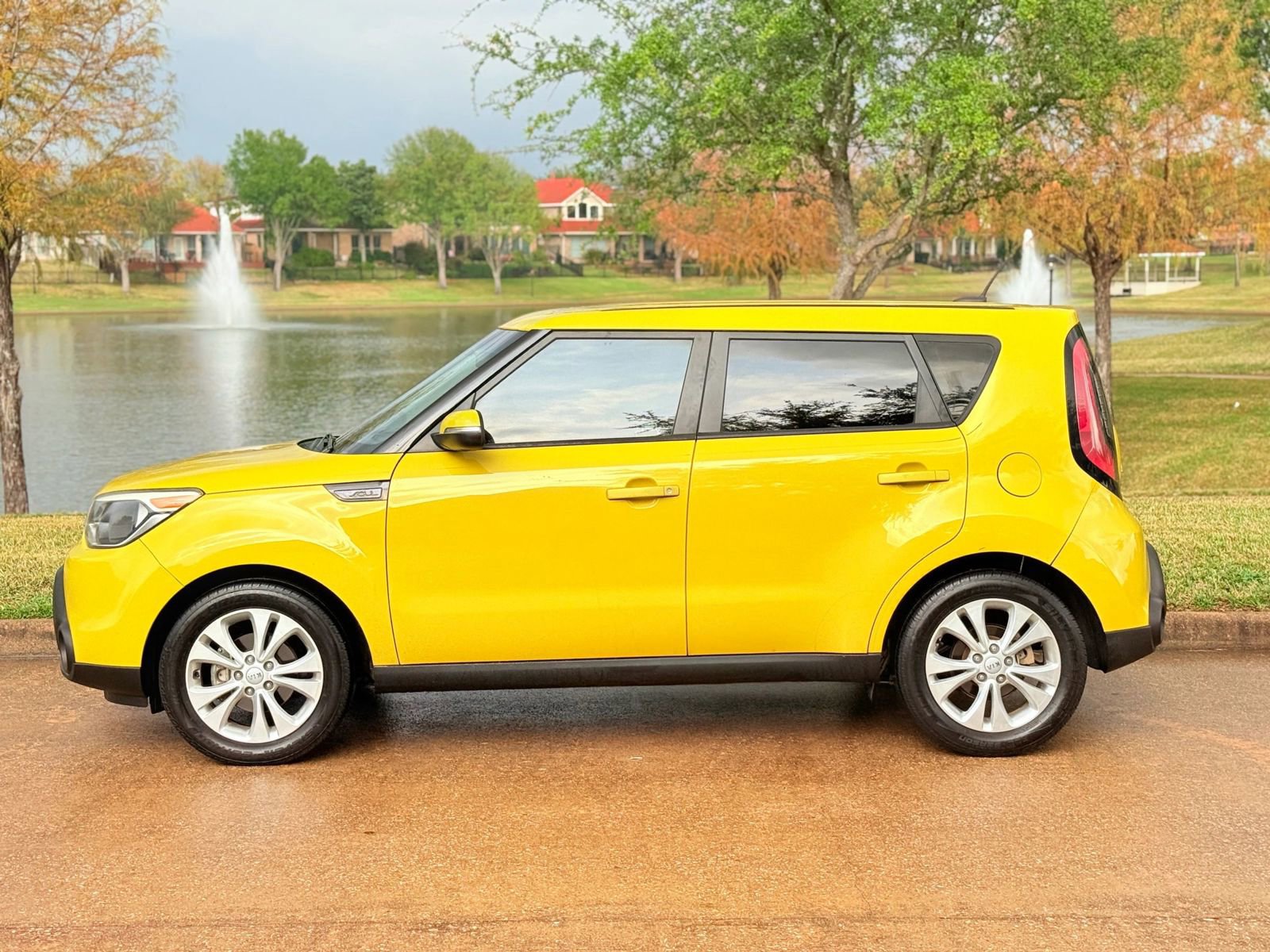 Used 2014 Kia Soul + w/ UVO w/Eservices Package image 5