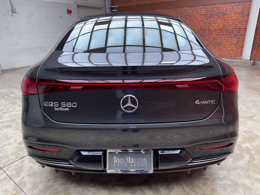 Certified 2023 Mercedes-Benz EQS 580 4MATIC Sedan w/ Exclusive Trim Package image 4