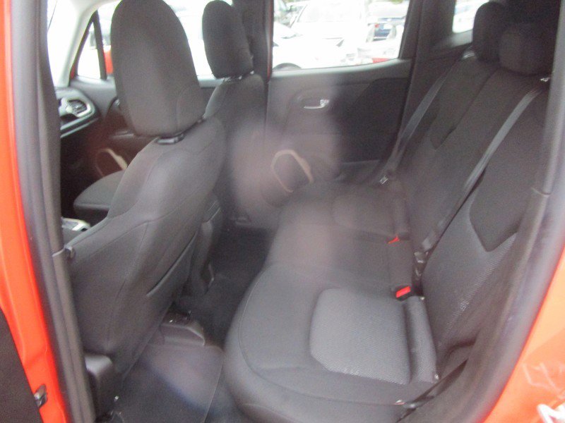 Used 2017 Jeep Renegade Latitude image 16
