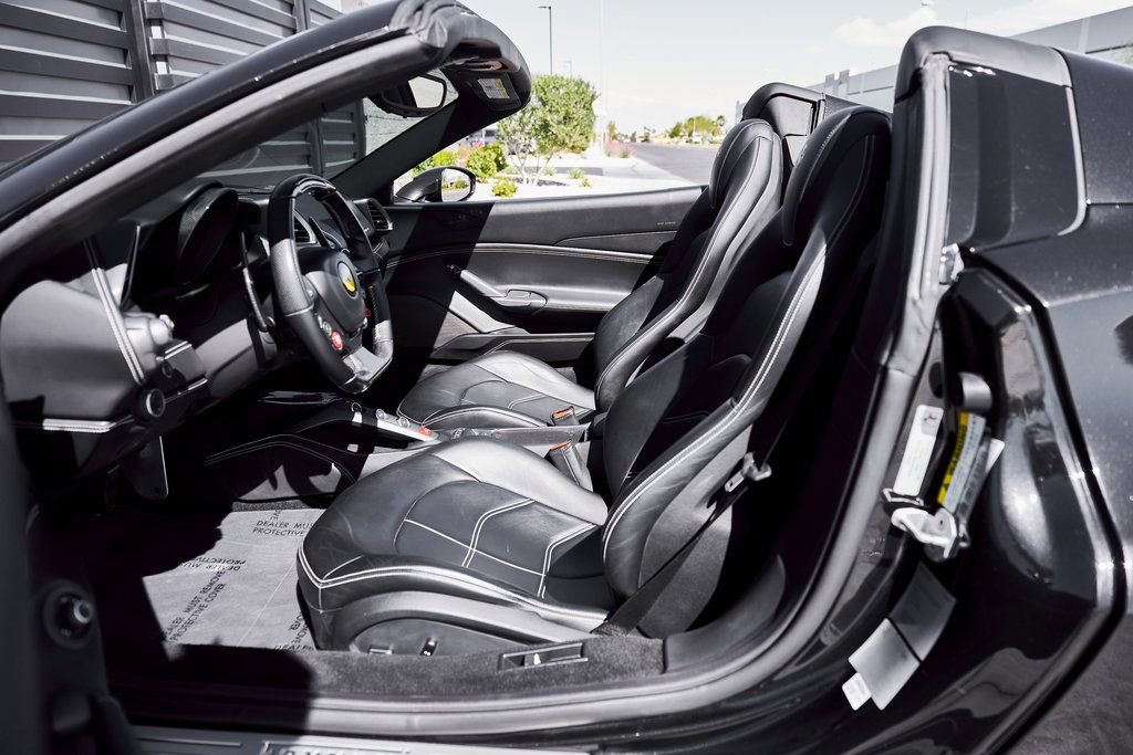 Used 2018 Ferrari 488 Spider image 34
