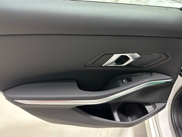 Used 2025 BMW 330i xDrive Sedan w/ Premium Package image 35