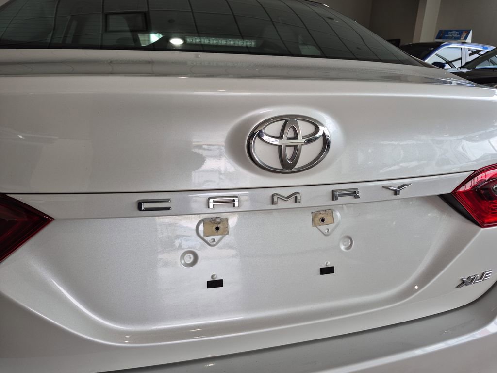 Used 2022 Toyota Camry XLE FWD image 32