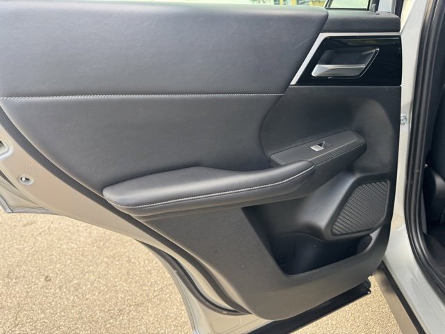 Used 2023 Mitsubishi Outlander SE image 14