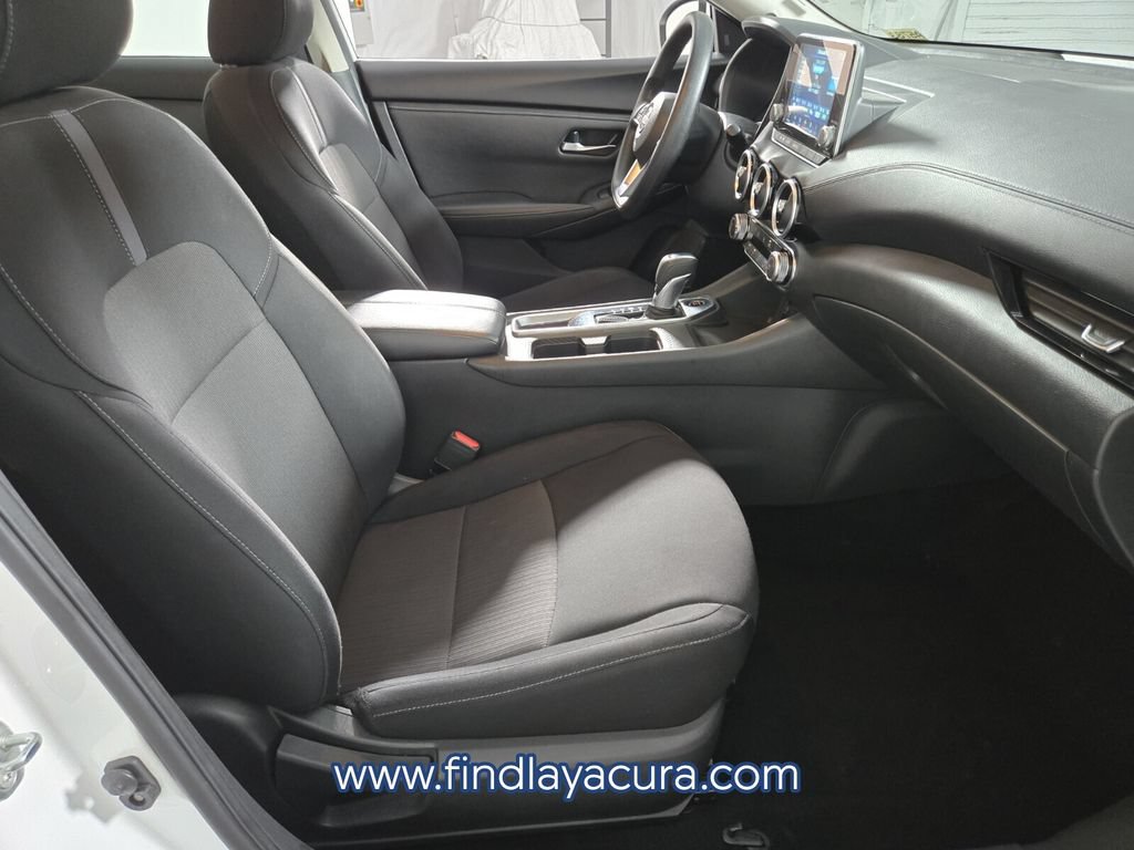 Used 2024 Nissan Sentra SV FWD image 17
