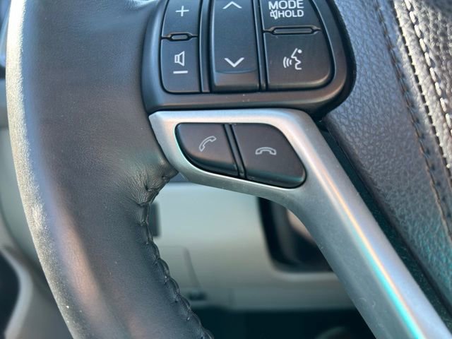 Used 2018 Toyota Highlander XLE AWD/4WD image 26