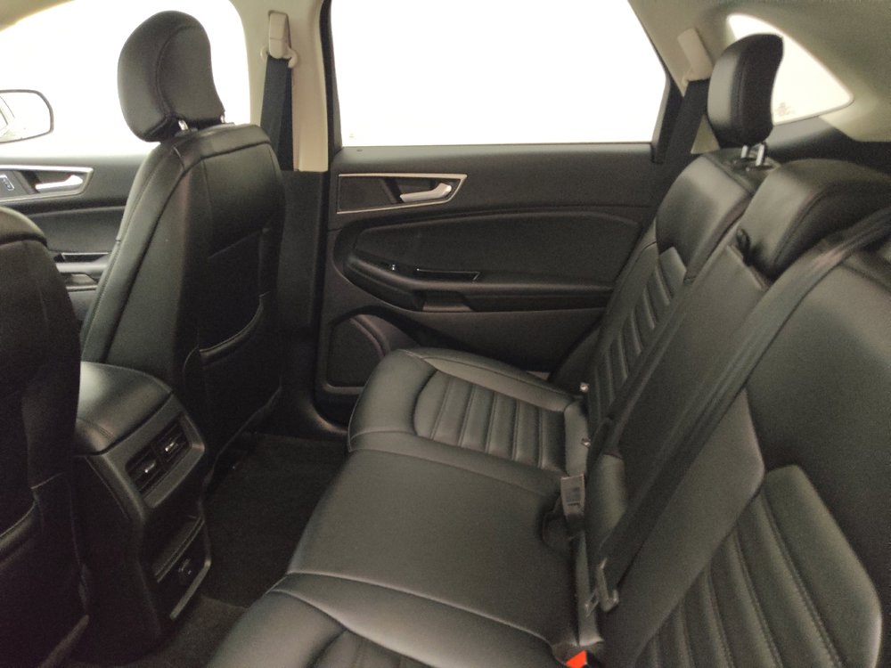 Used 2019 Ford Edge SEL w/ Equipment Group 201A FWD image 18