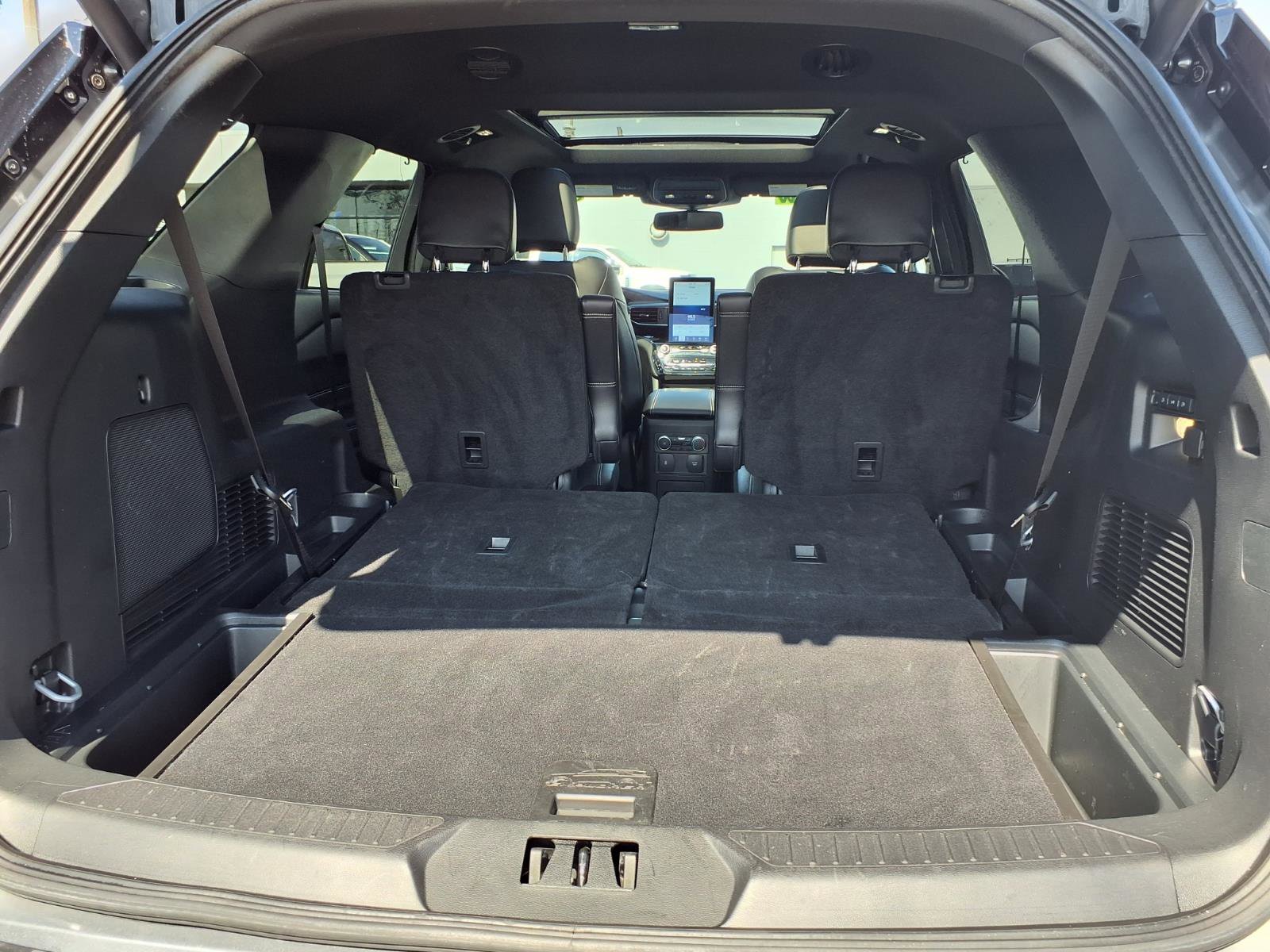 Used 2024 Ford Explorer ST w/ Equipment Group 401A image 23