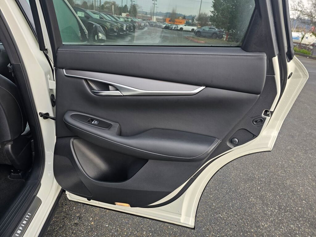 Used 2022 INFINITI QX50 Luxe w/ Appearance Package image 14