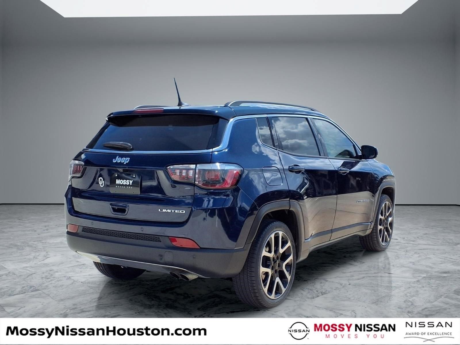 Used 2018 Jeep Compass Limited w/ Navigation Group FWD image 7