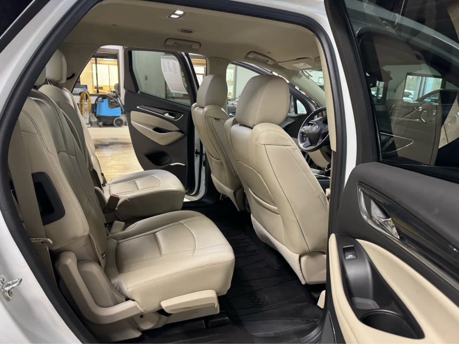 Used 2020 Buick Enclave Essence w/ Sound and Sites Package AWD/4WD image 12