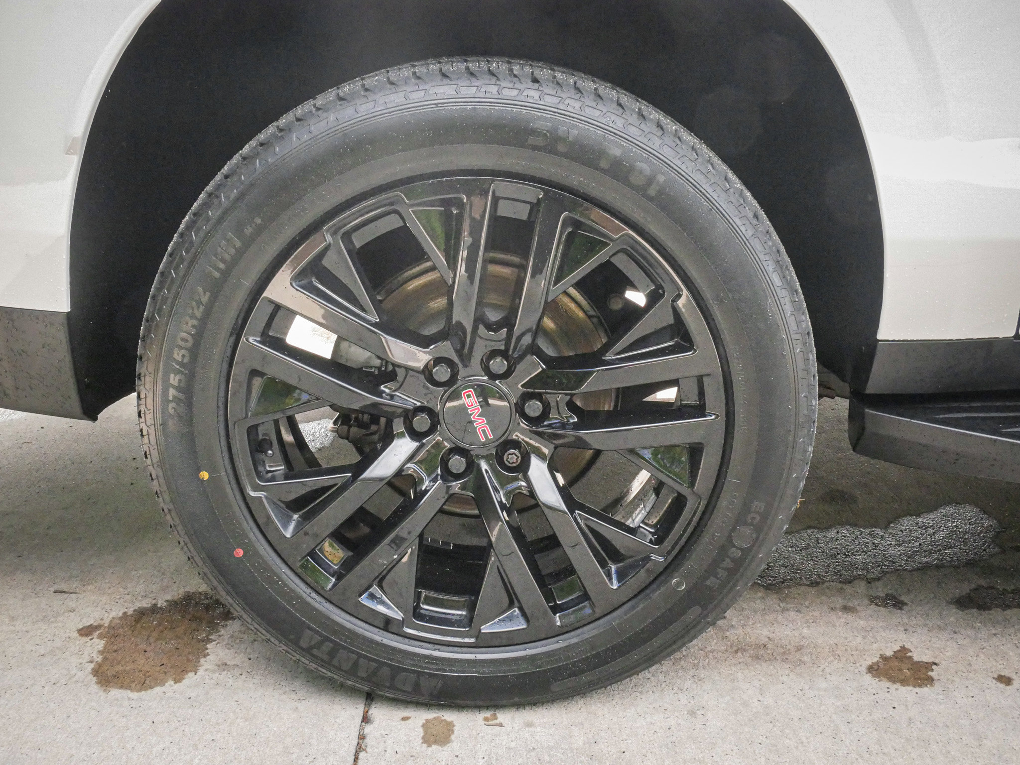 Used 2023 GMC Yukon XL SLT AWD/4WD image 13
