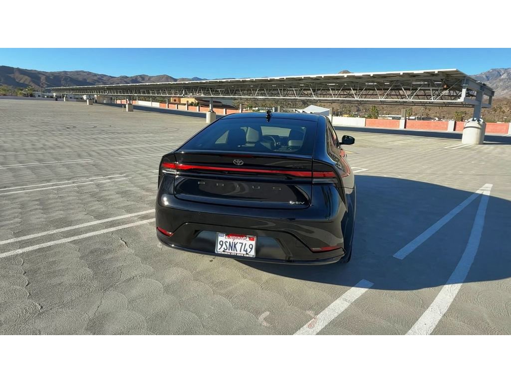 Used 2025 Toyota Prius XLE image 7