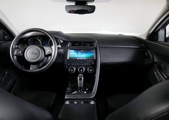Used 2020 Jaguar E-PACE Base image 4