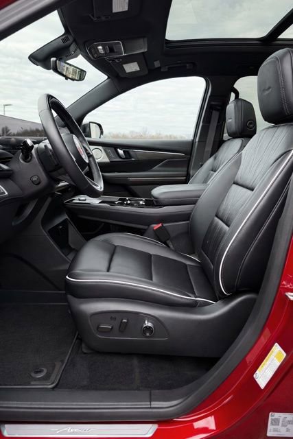 Used 2025 Buick Enclave Avenir w/ Super Cruise Package image 15