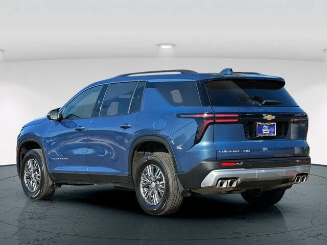 Used 2026 Chevrolet Traverse LT w/ Driver Confidence Package AWD/4WD image 4