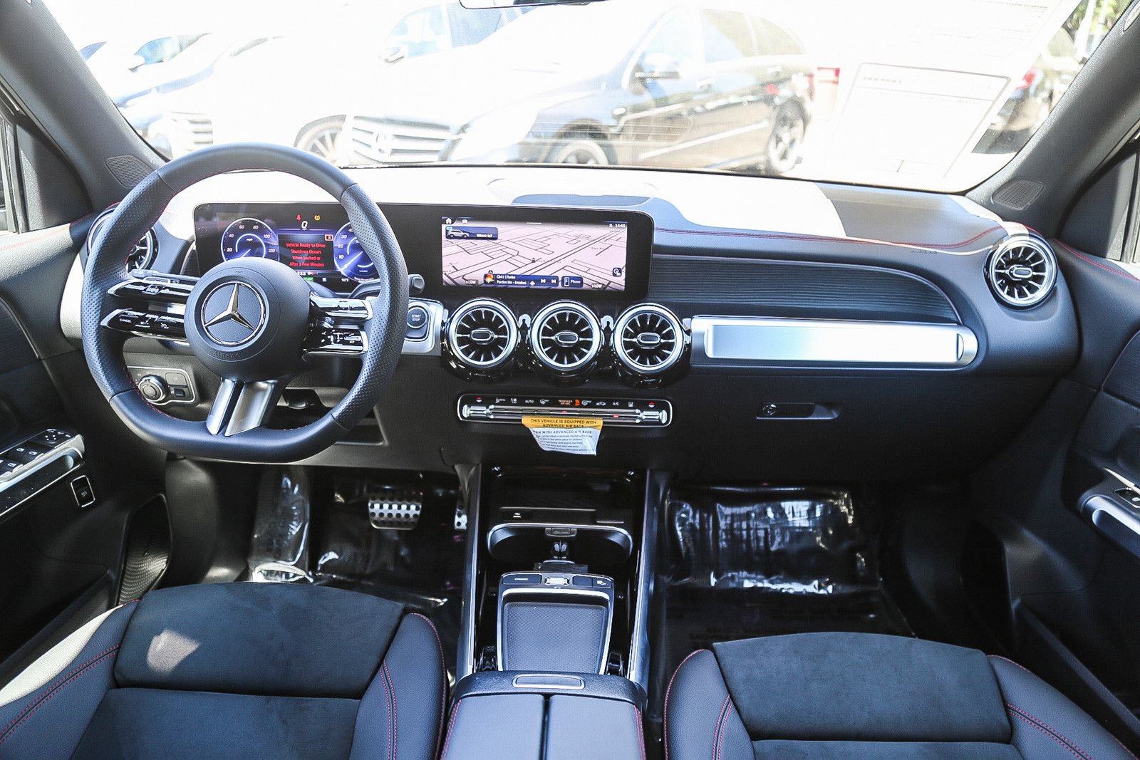 Used 2024 Mercedes-Benz EQB 300 4MATIC image 10