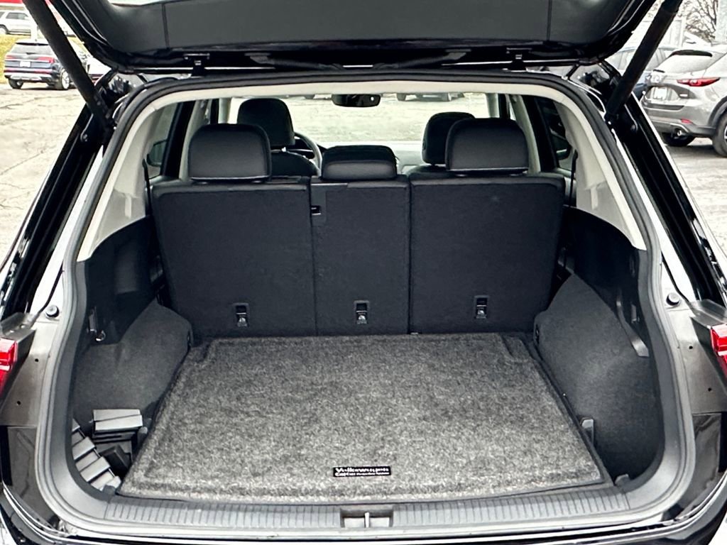 Used 2022 Volkswagen Tiguan SE image 25