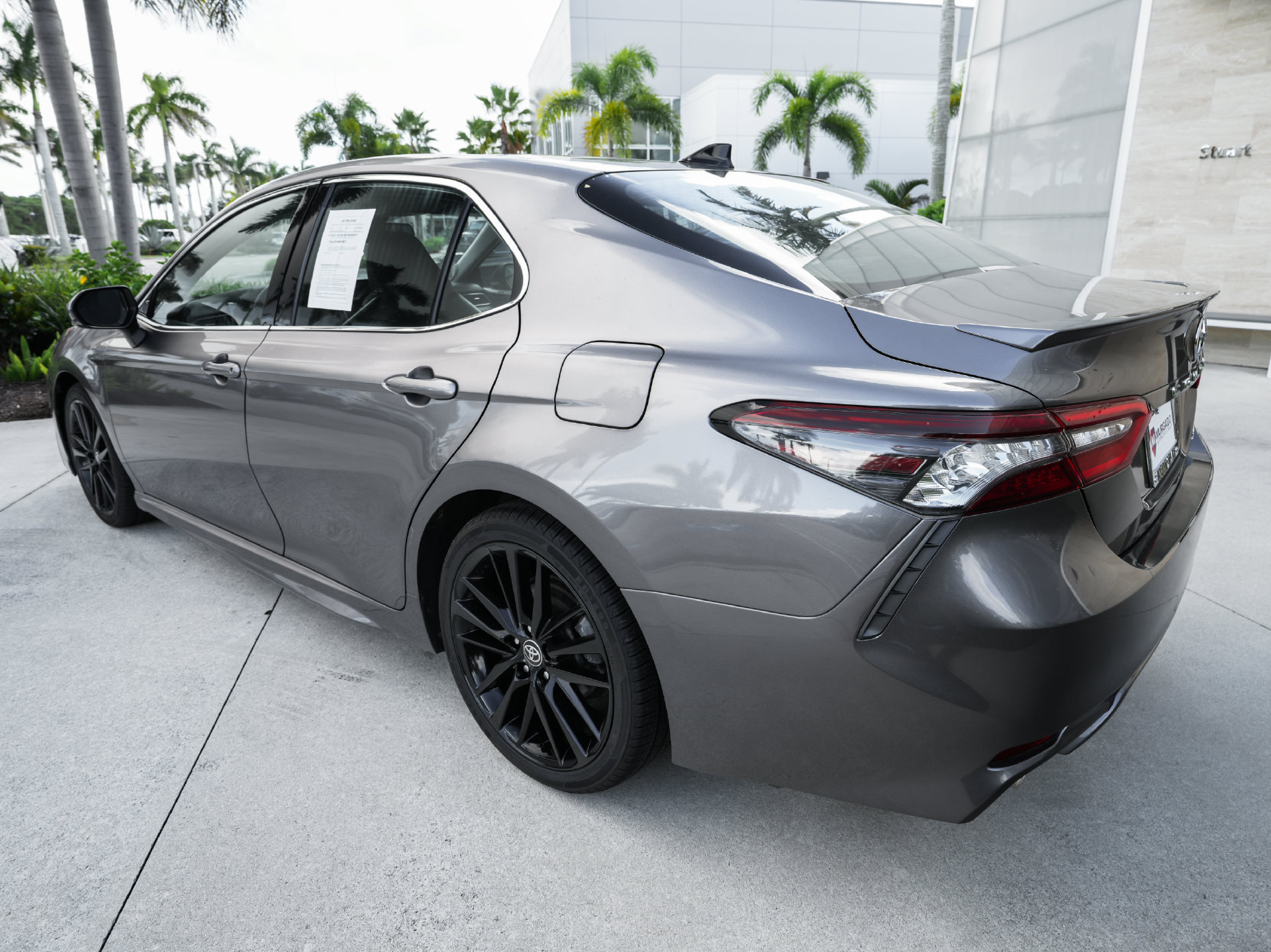 Used 2022 Toyota Camry XSE w/ Navigation Package FWD image 32