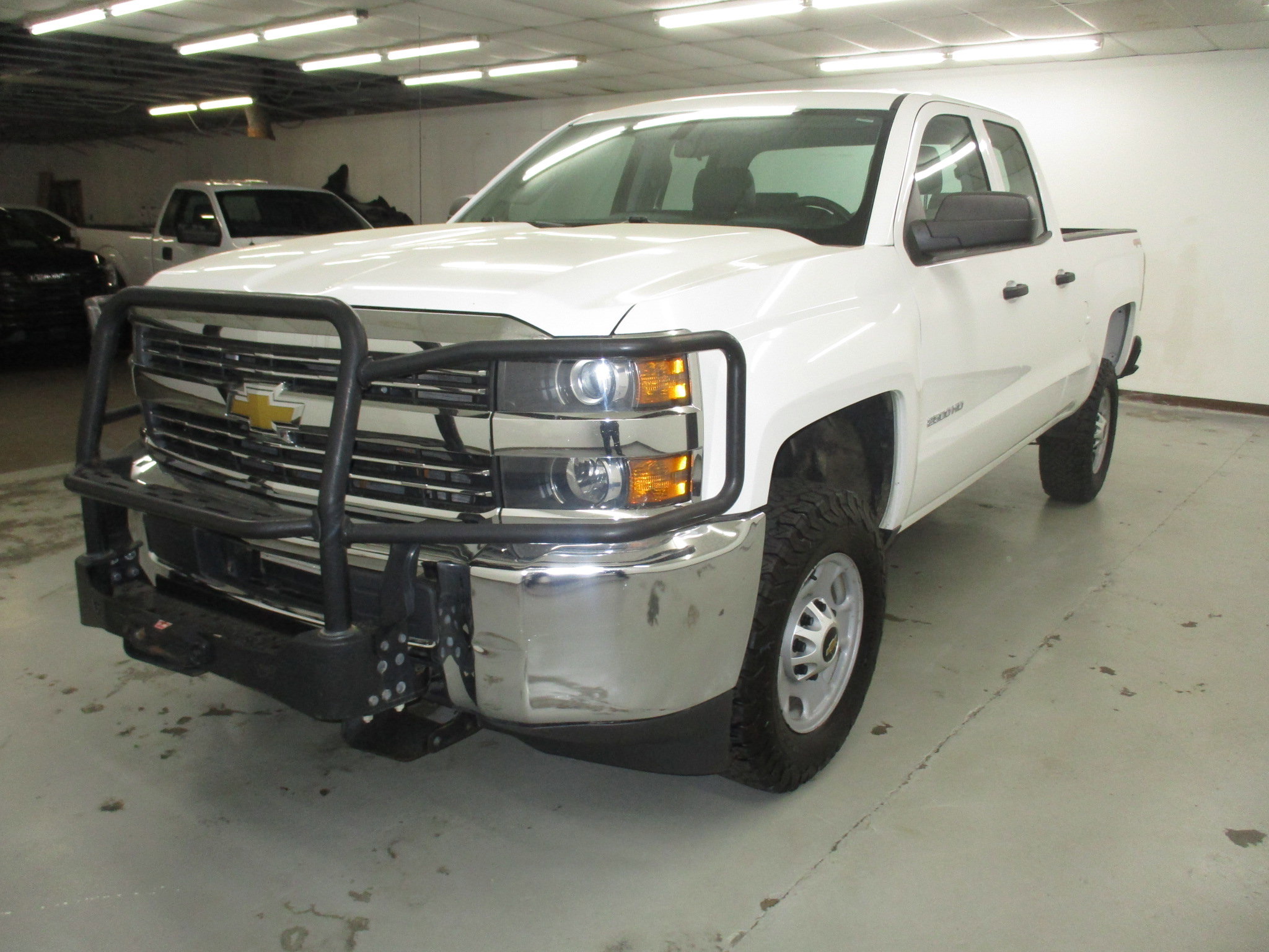 Used 2015 Chevrolet Silverado 2500 W/T AWD/4WD image 3
