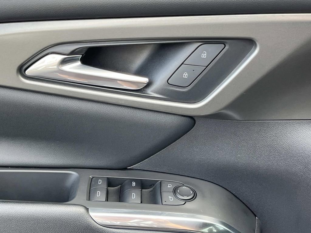Certified 2024 Chevrolet Traverse LT FWD image 17