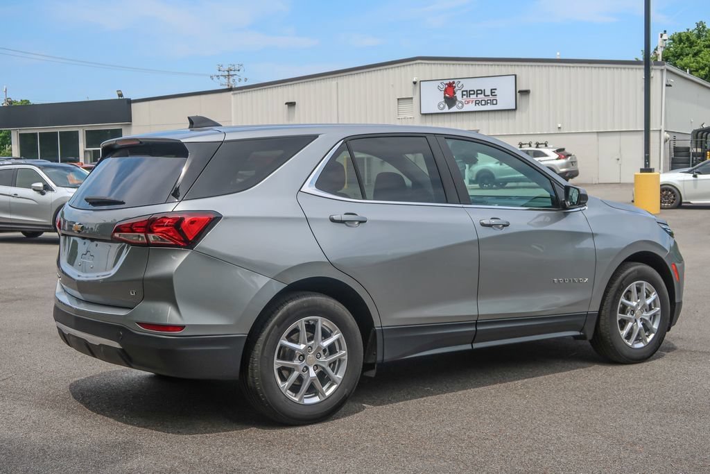Used 2023 Chevrolet Equinox LT w/ LPO, Floor Liner Package FWD image 9