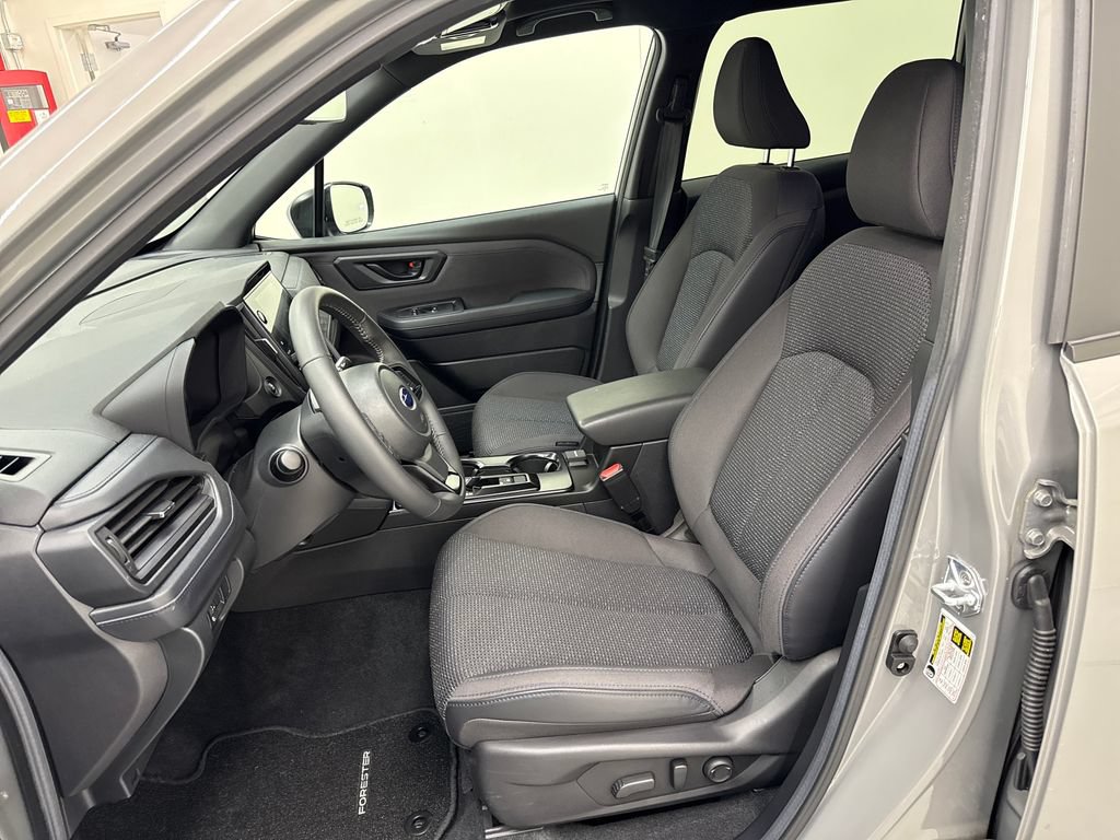 Used 2026 Subaru Forester Premium AWD/4WD image 14