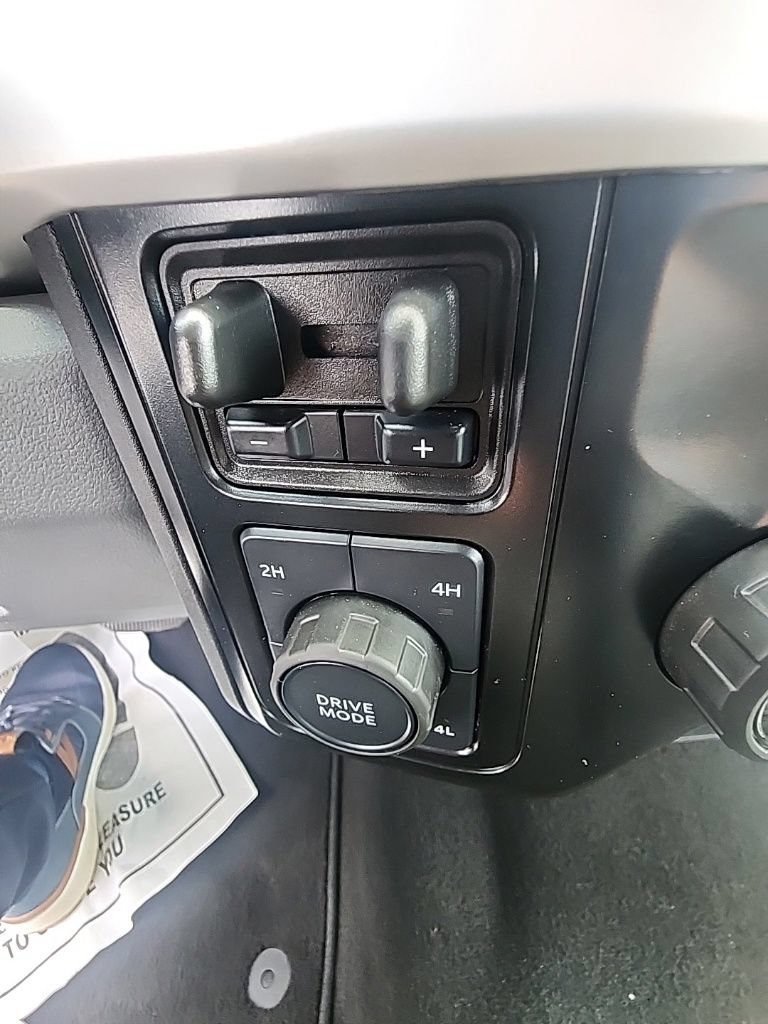 Used 2025 Ford F250 XLT AWD/4WD image 19